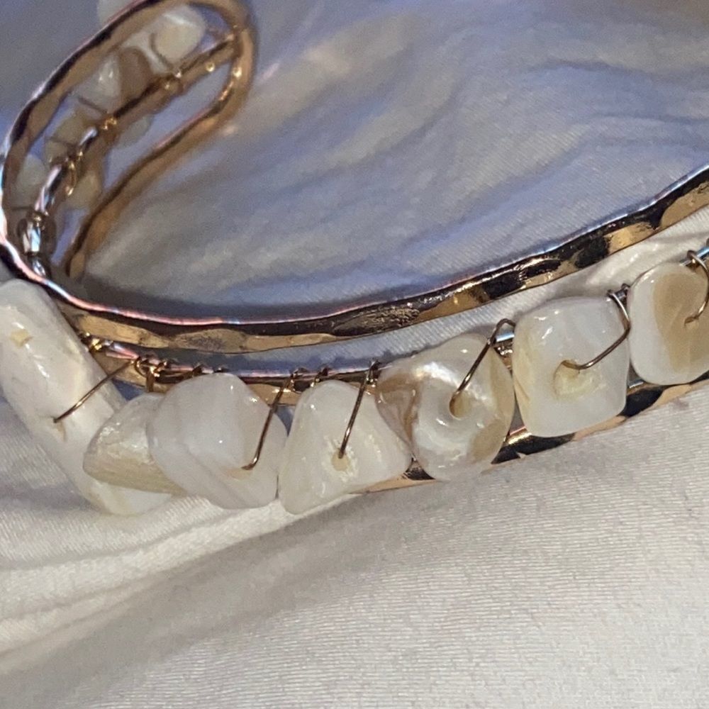 Two Agate Chips Cuff Bracelets - Picture 4 of 10